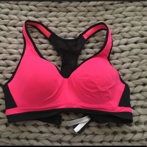Hot pink VSX sports bra💓